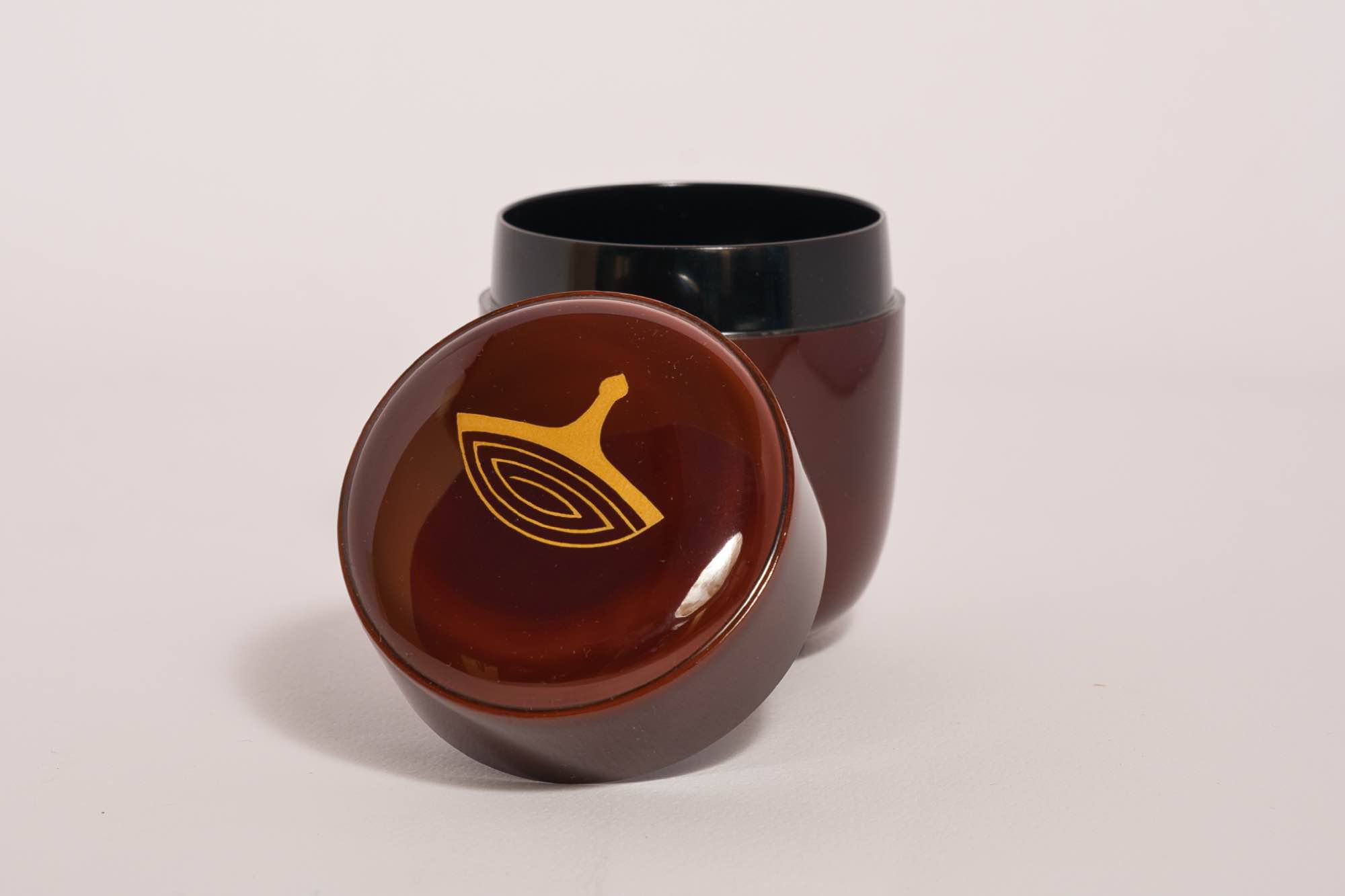 Red Lacquered Tea Caddy