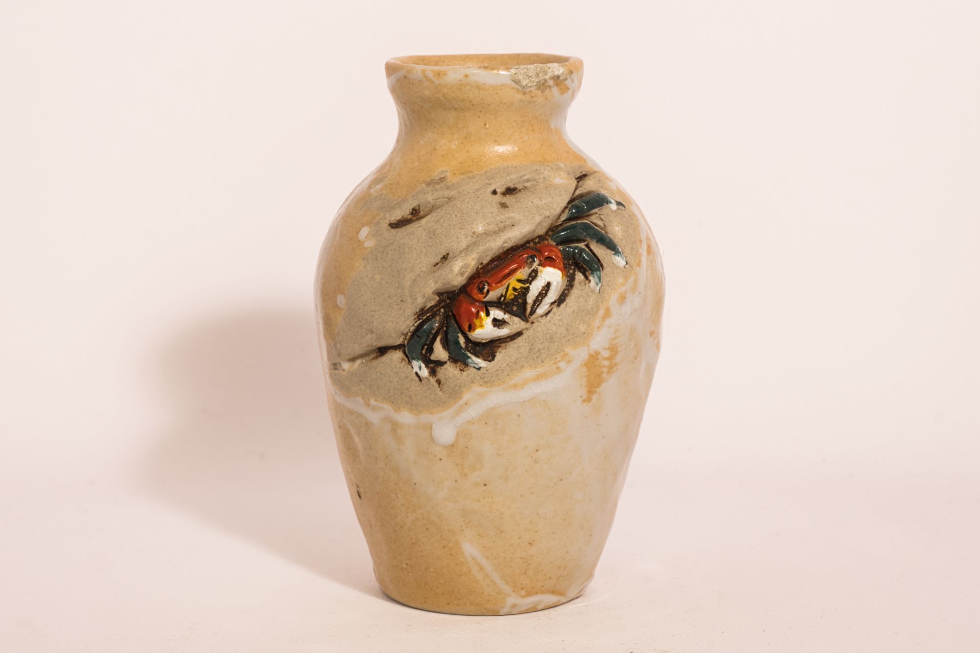 Suigetsu Vase With Crab