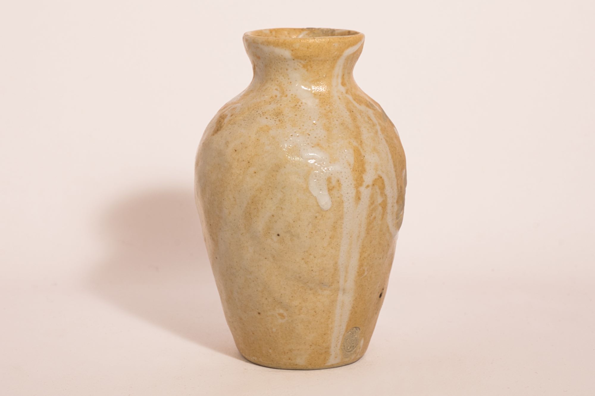 Suigetsu Vase With Crab